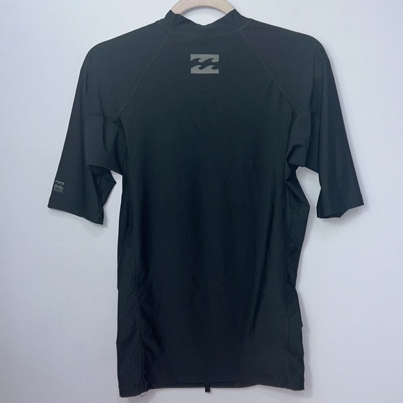 Billabong Short Sleeve Rash Guard - Picture 7 of 10